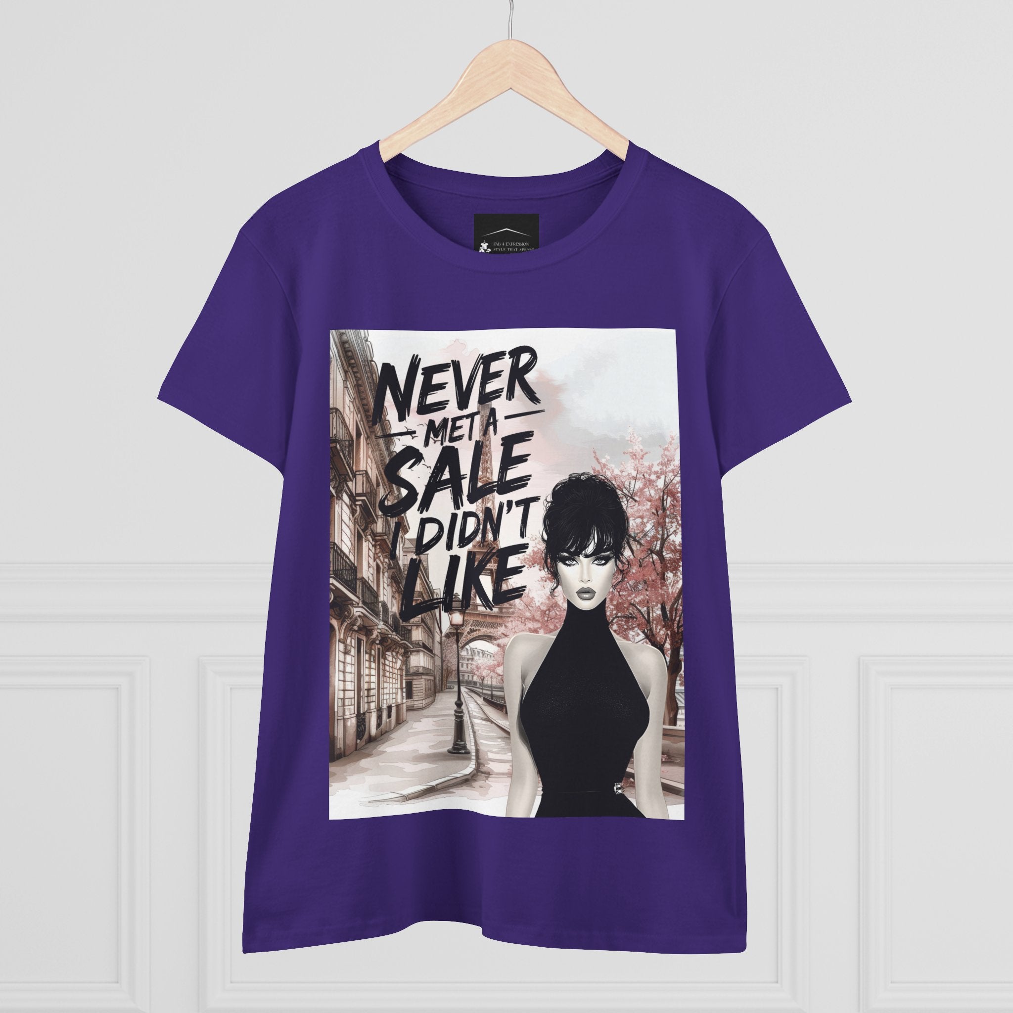 Graphic Tee — 'Never Met a Sale I Didn't Like' Women's Fashion T-Shirt