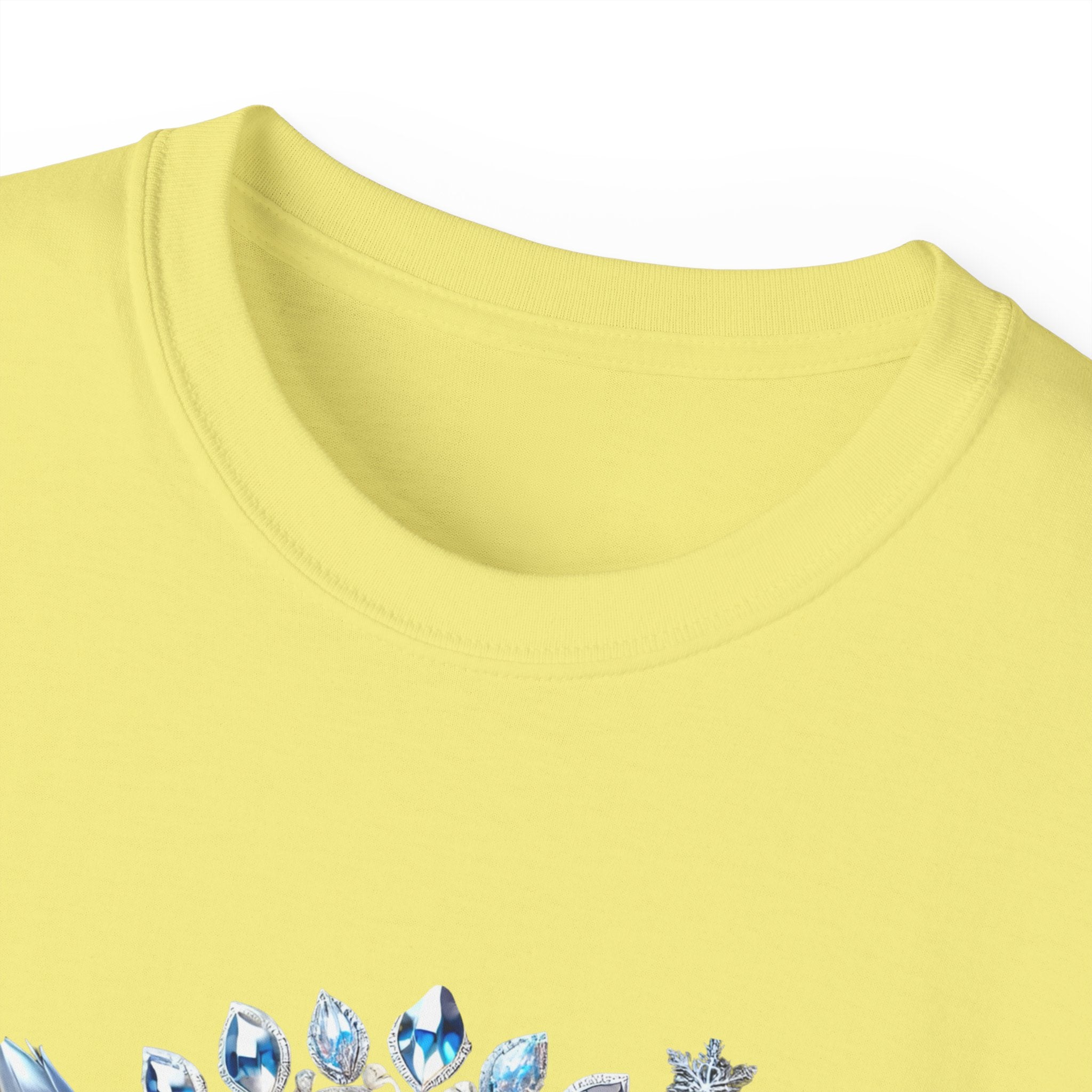 Boss Lady Tee — Women's Empowerment Graphic T‑Shirt (Crown & Roses Design)