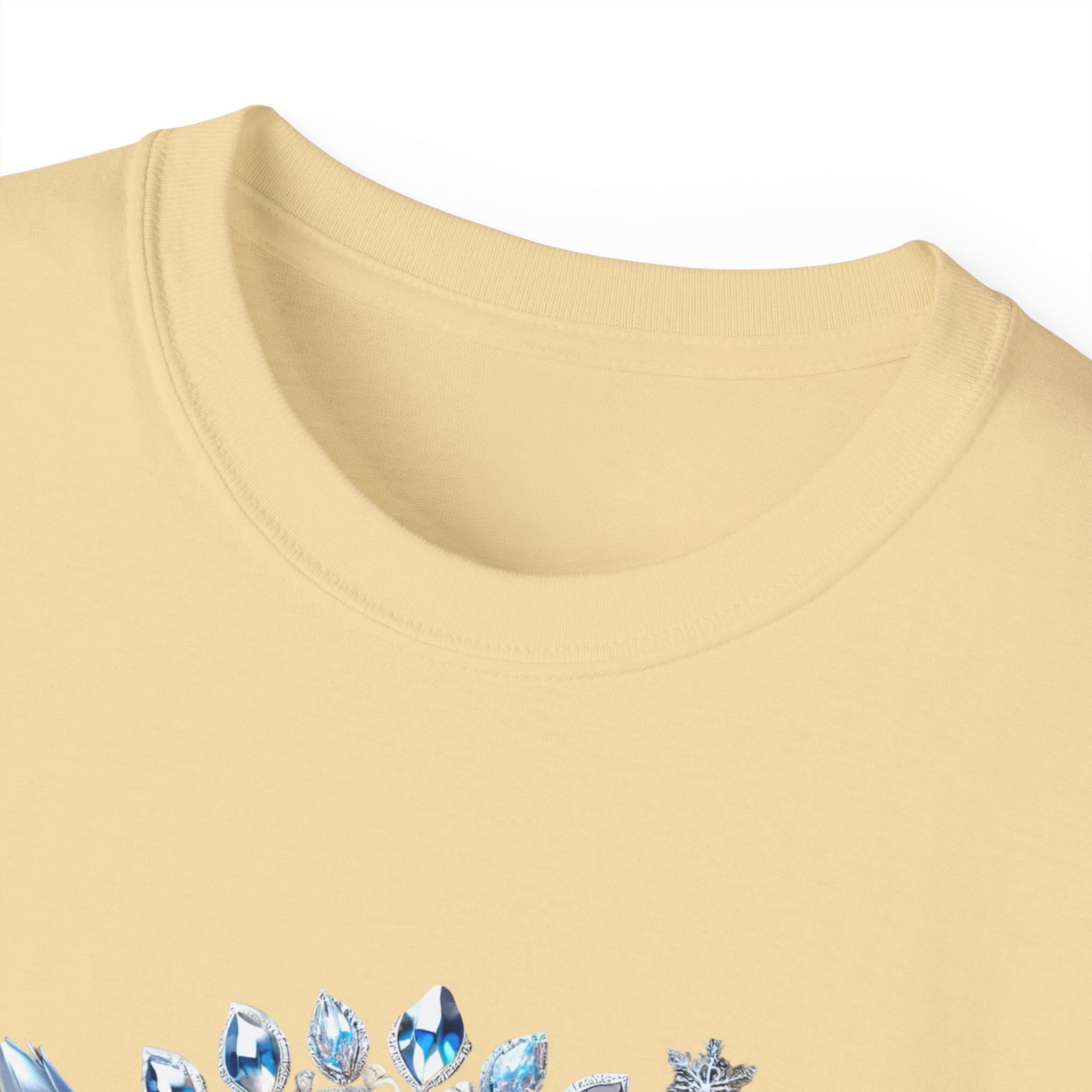 Boss Lady Tee — Women's Empowerment Graphic T‑Shirt (Crown & Roses Design)